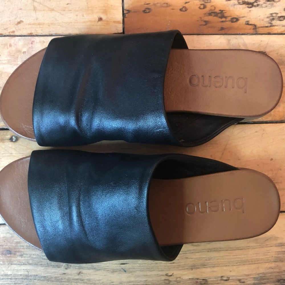 Size 37 Bueno sandals.